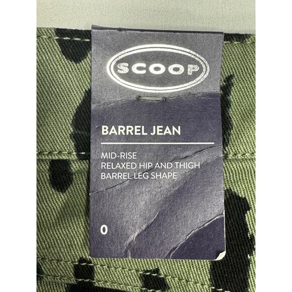 NWT Scoop Women's Leopard Print Green Black Barrel Jeans - Size 0/32" (28x31) - Picture 3 of 5